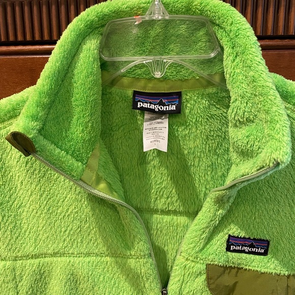 Patagonia women’s fleece vest size Large. - Picture 2 of 3